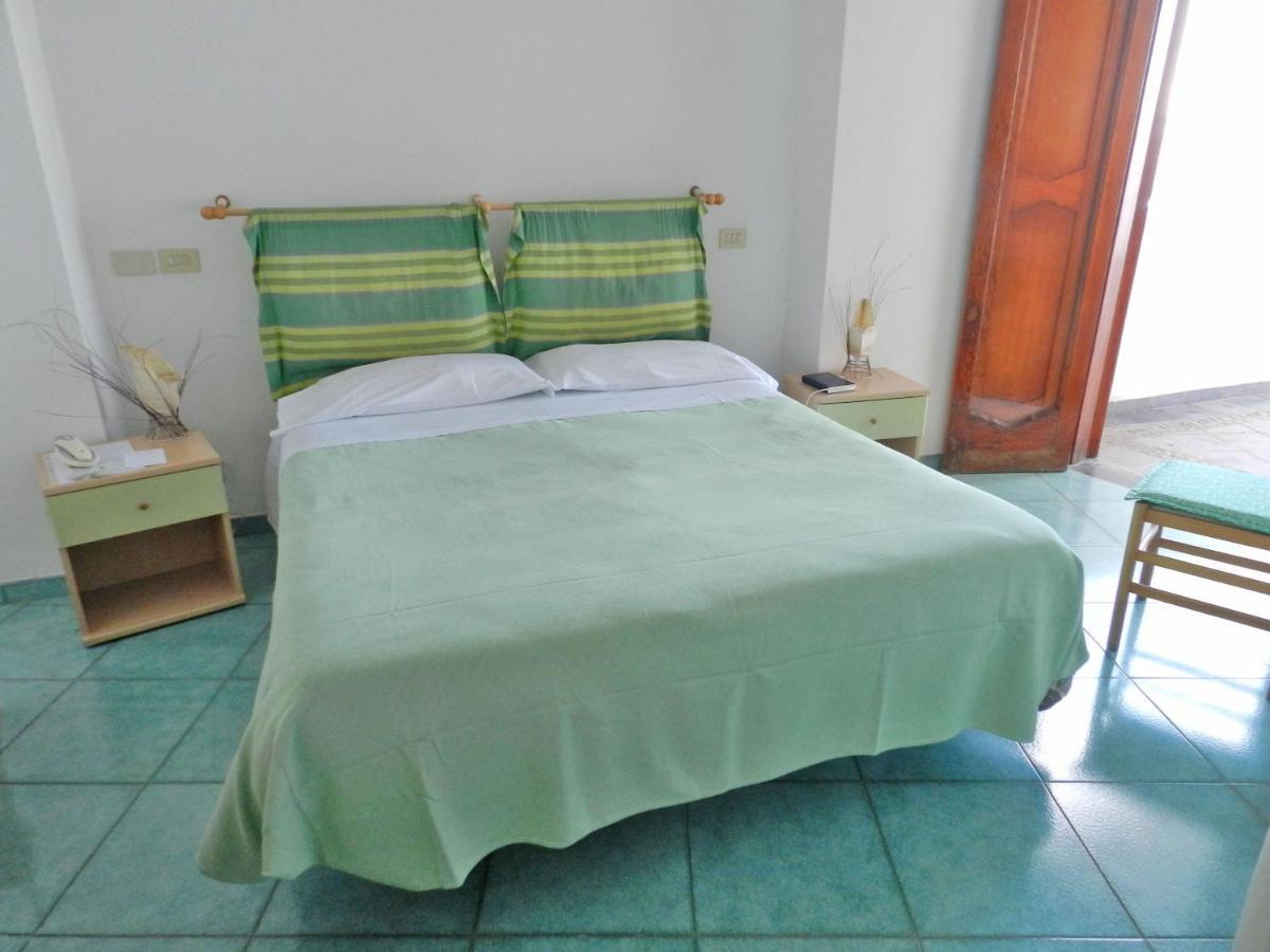 Hotel Holiday Praiano Extérieur photo