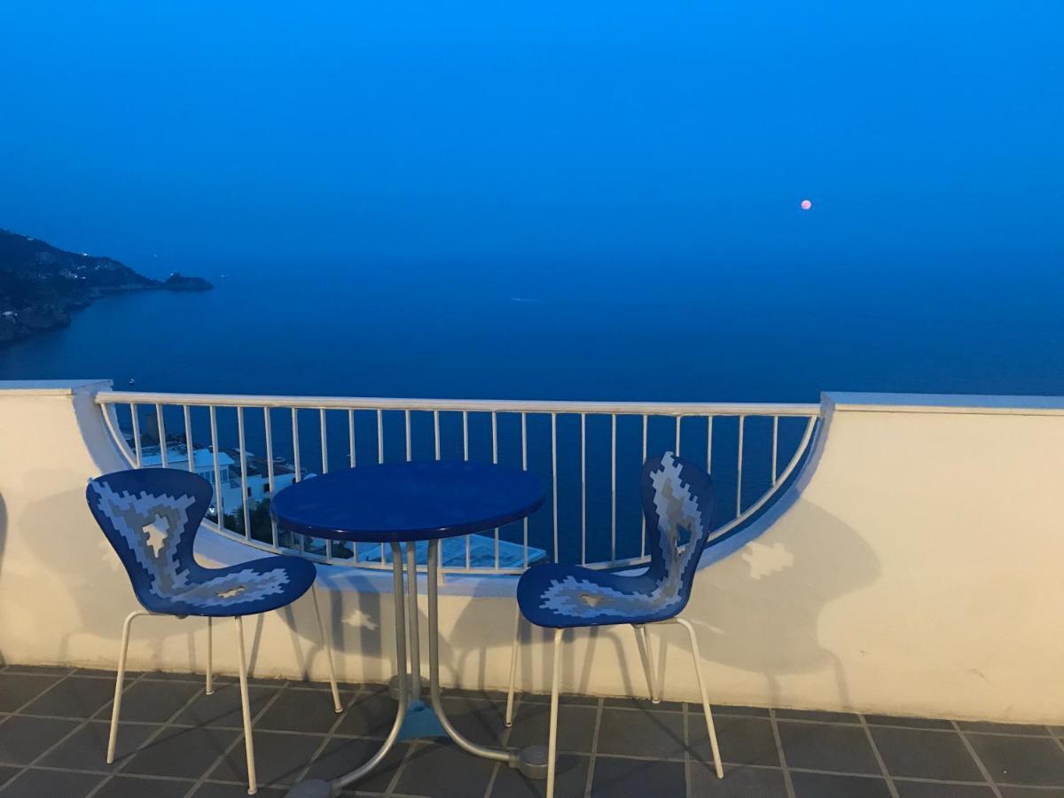 Hotel Holiday Praiano Extérieur photo