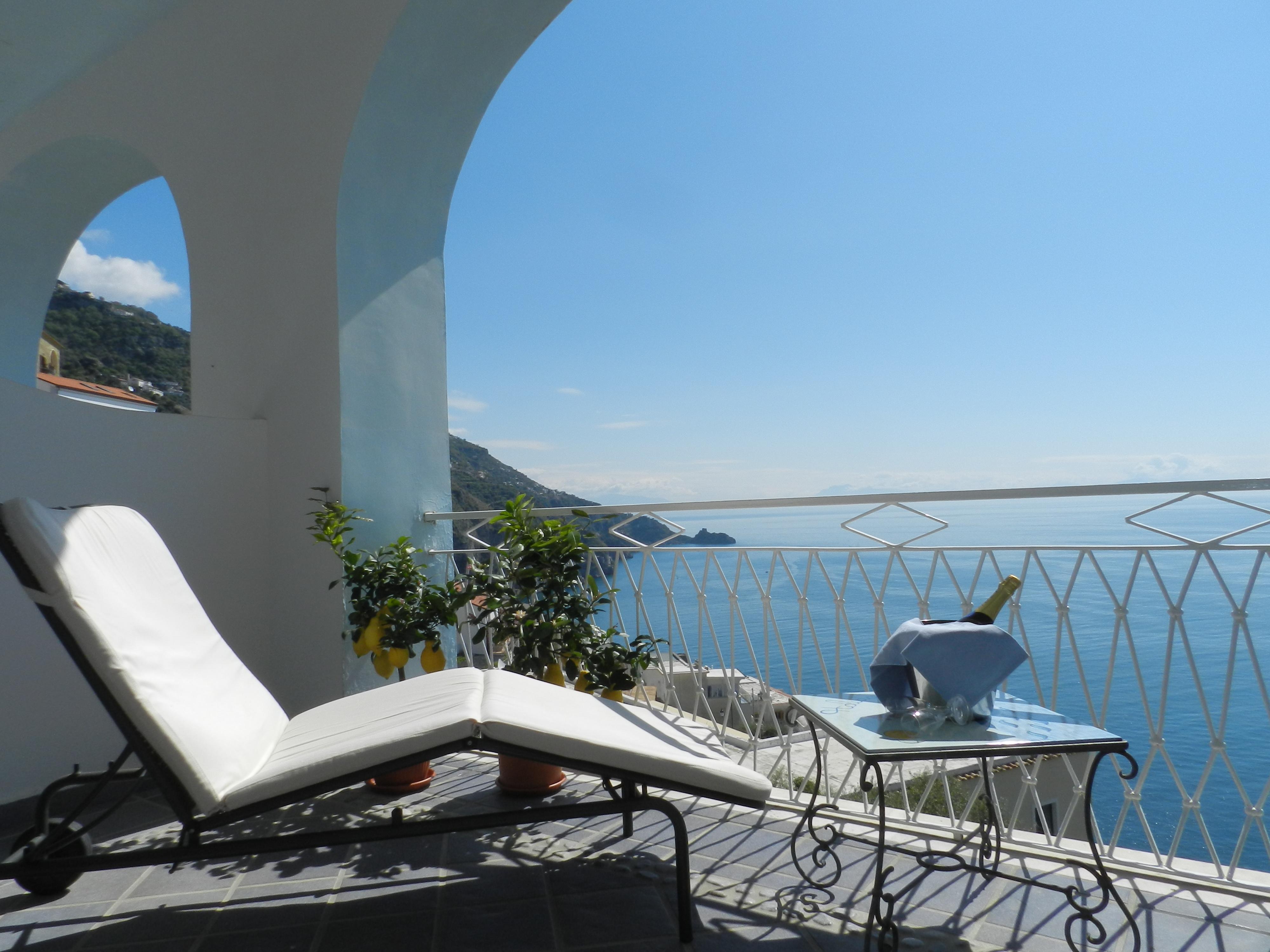 Hotel Holiday Praiano Extérieur photo